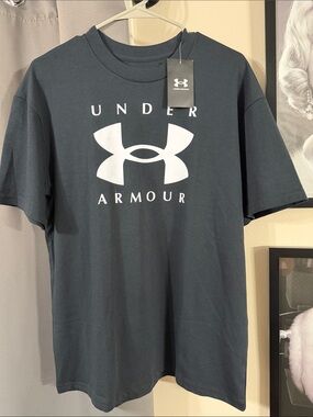 Under Armour Oversized Black Tee with White Logo Small